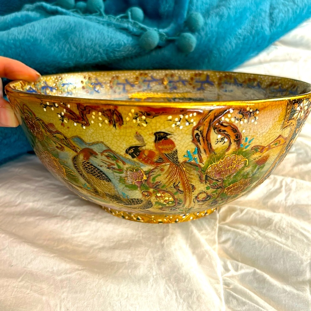 Hand painted Vintage Royal Satsuma Bowl